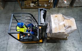 warehouse-man-worker-with-forklift-PR3WQUR.jpg warehouse-man-worker-with-forklift-PR3WQUR.jpg